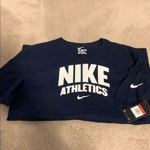 Men’s Nike tee